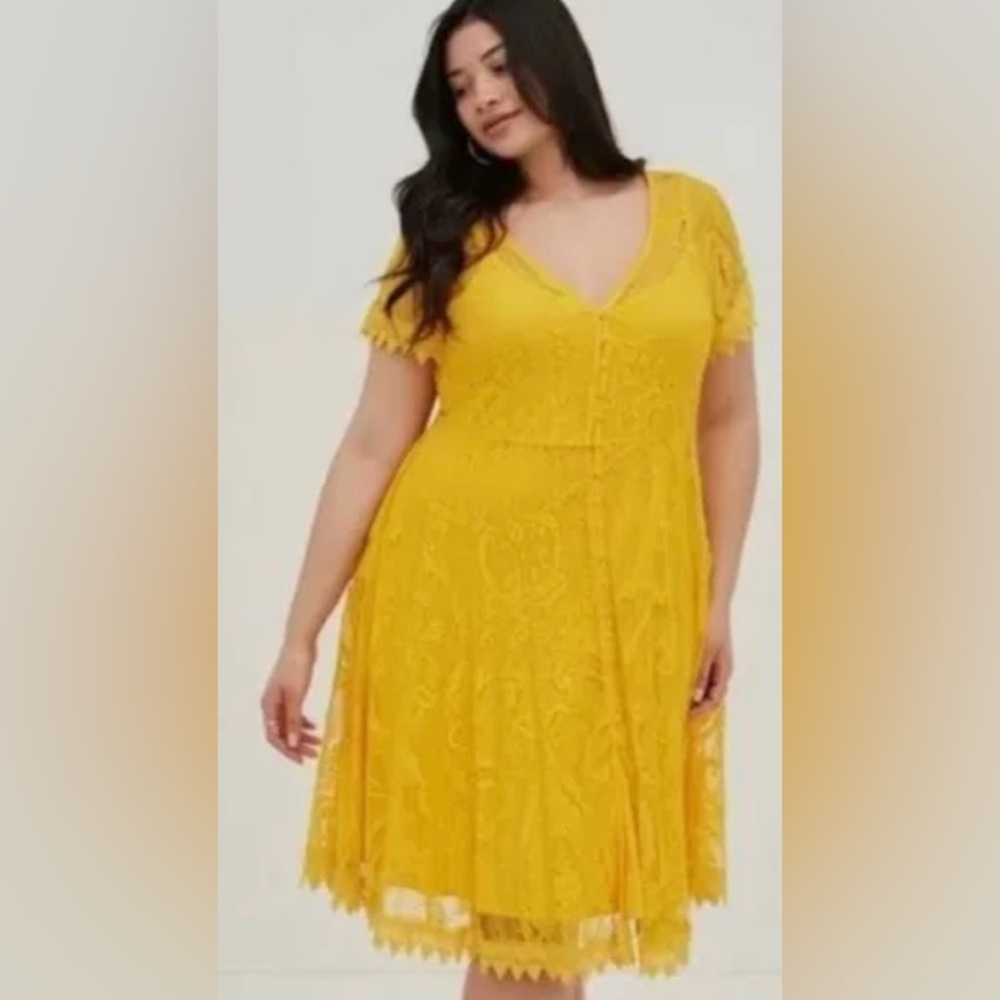 Torrid A-Line Lace Button Front Dress, Yellow, Size 1 (14W-16W)